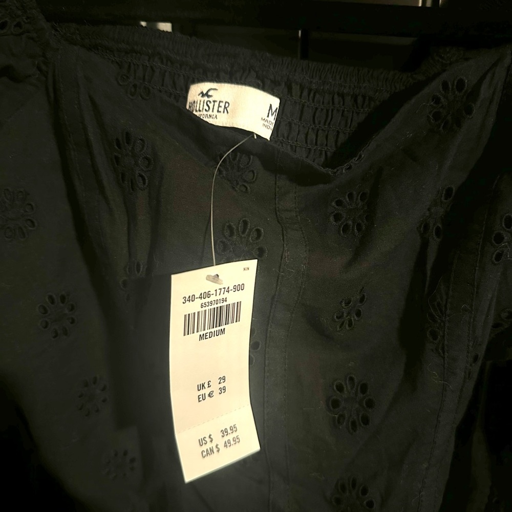Hollister Black Eyelet Cropped Top with Eyelet and Corset Design - Picture 3 of 3